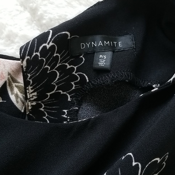 Dynamite Floral Top - Picture 4 of 4